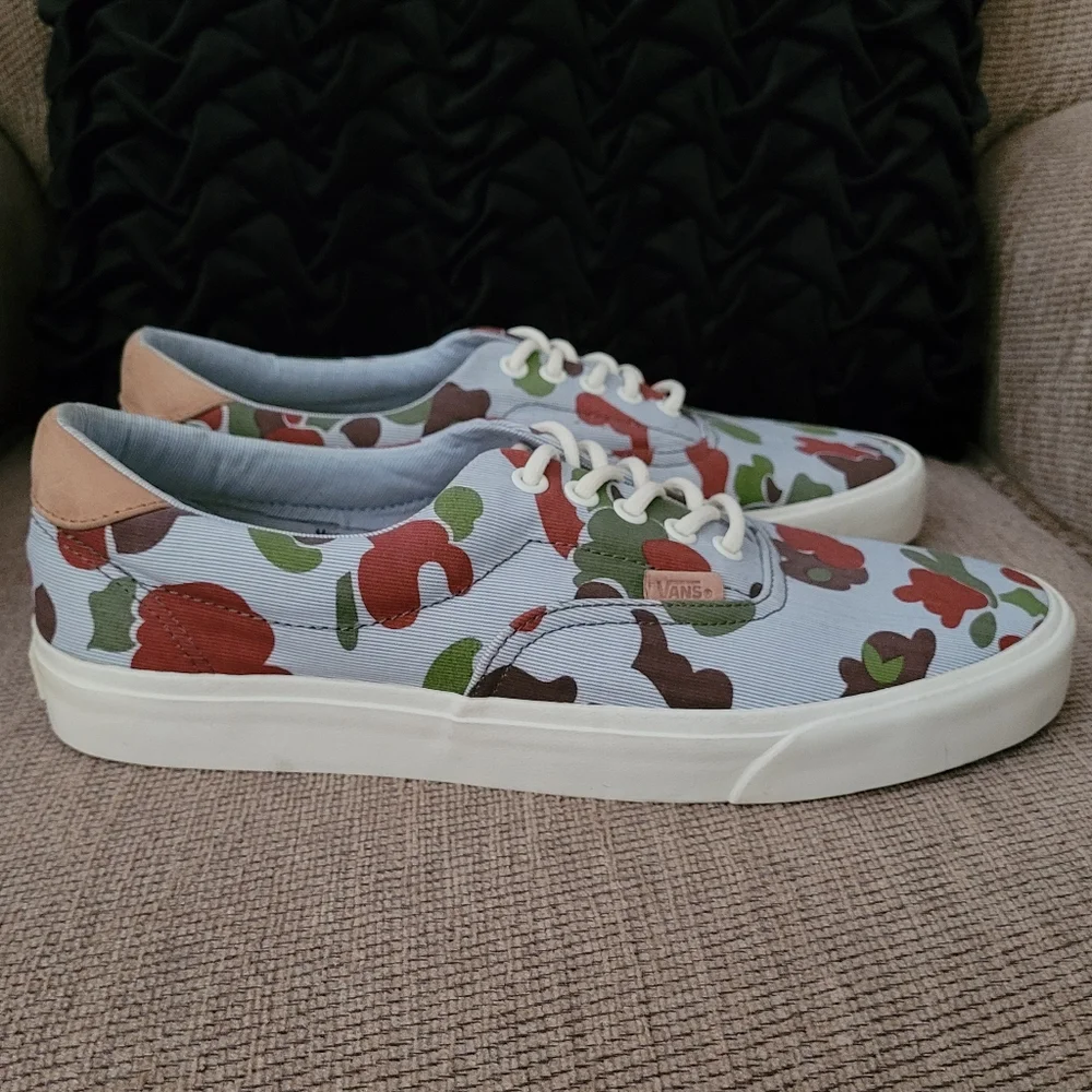 VANS MEN'S ABSTRACT PRINT LACE UP SNEAKERS
